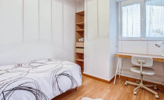 Chambre privée à louer pour séjour court à Evry, proche de Paris